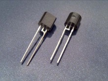 uPC574J - Paralelný stabilizátor 30V