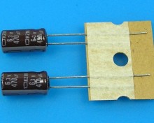 Kondenzátor elektrolytický 470uF/6,3V 105°C Nippon KZM - nízká impedance, dlouhá životnost