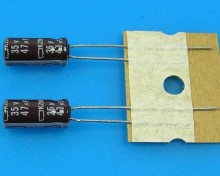Nippon KZM 47uF/35V Elektrolytický Kondenzátor, 105°C, Nízka Impedance