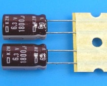 Kondenzátor elektrolytický 1800uF/6,3V 105°C Nippon KZM - nízká ESR, dlouhá životnost