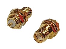 Pozlatený SMA panelový konektor samica s maticou pre pájenie