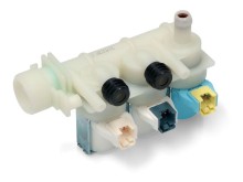 Trojcestný napúšťací ventil C00110331 pre práčky ARISTON a INDESIT