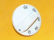 Gombík termostatu sporáka Gorenje 547106 biely